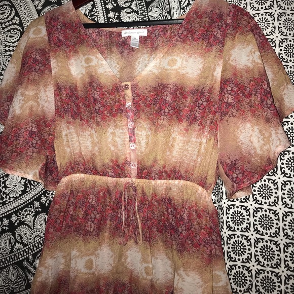 Nice Blouse - Picture 2 of 3